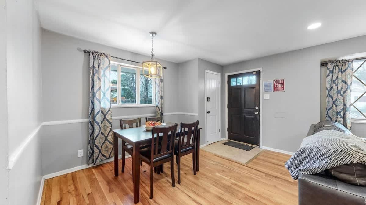 Great Family Upper Unit 3 Bedrooms King Beds